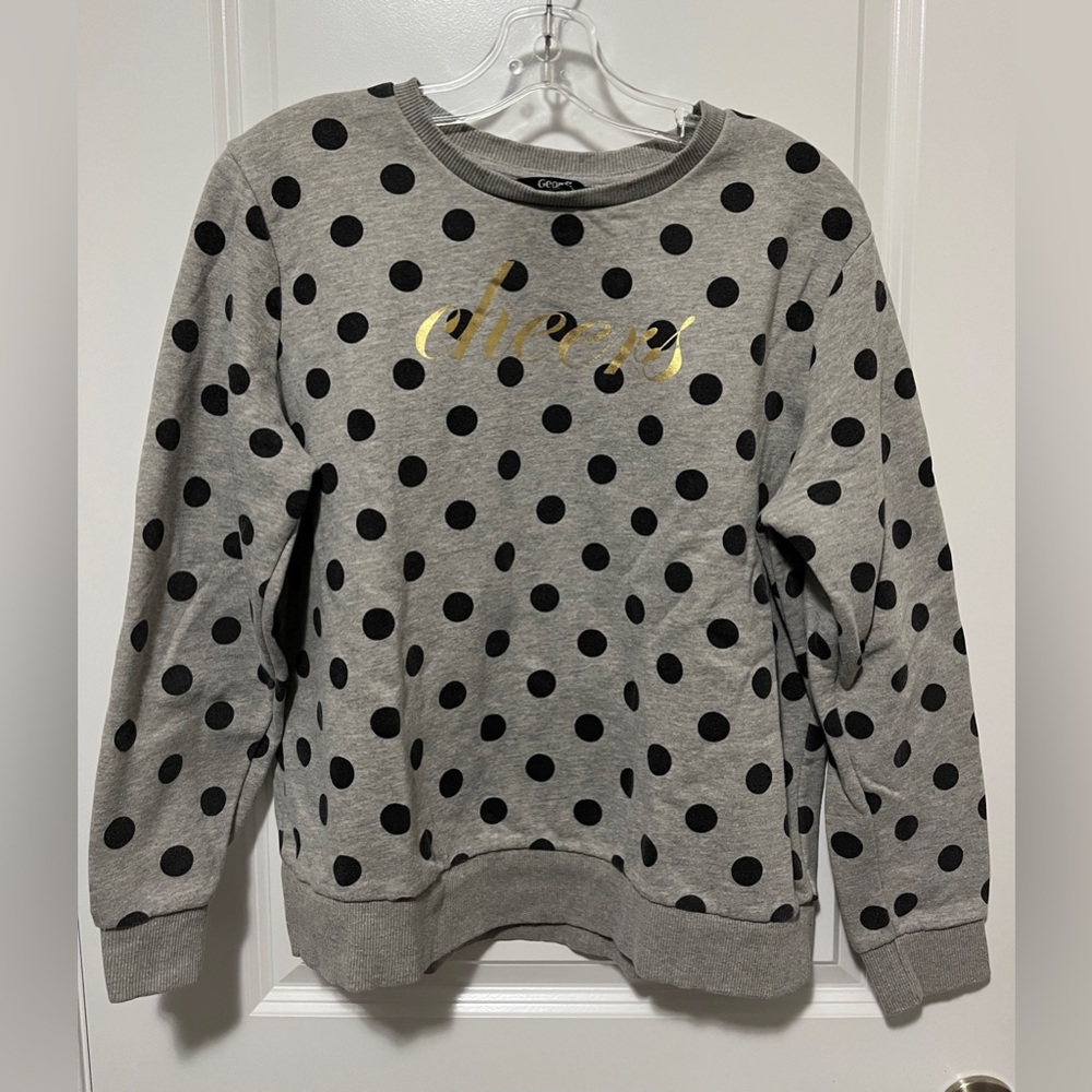 Very Good Used Condition Women’s Gray & Black Polka Dot Sweater Size Large
